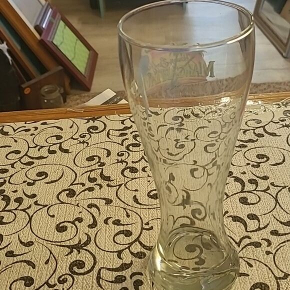 JIimmy Buffet's Margaritaville Pilsner Glass - Picture 5 of 5